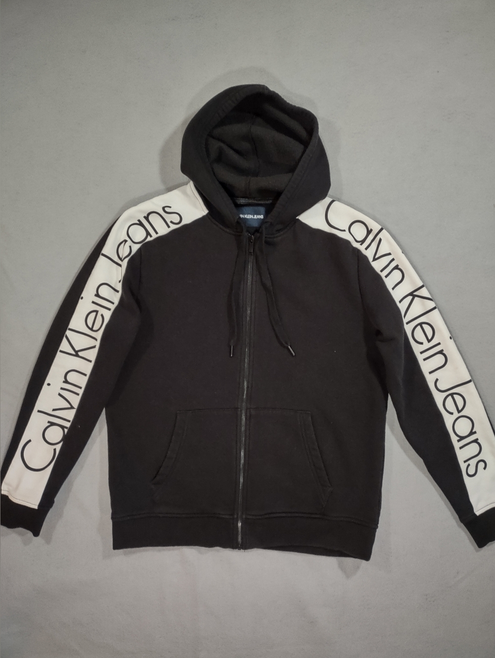 Calvin Klein Jeans Full Zip Hoodie – Black/White Logo Sleeve – Size L